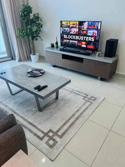 1 Bed Apartment With Sea View, Pool, Gym & Free Parking In Dubai Marina Экстерьер фото