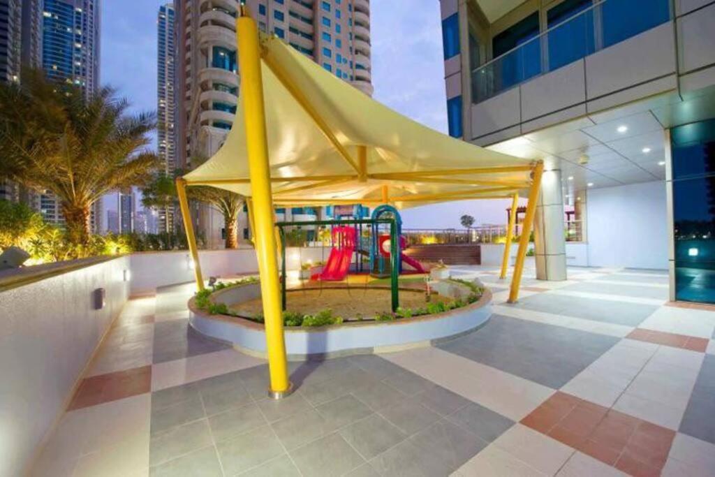 1 Bed Apartment With Sea View, Pool, Gym & Free Parking In Dubai Marina Экстерьер фото